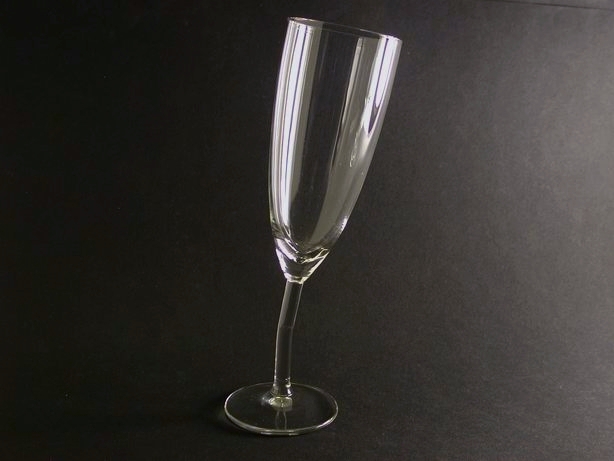 Verre de champagne tordue